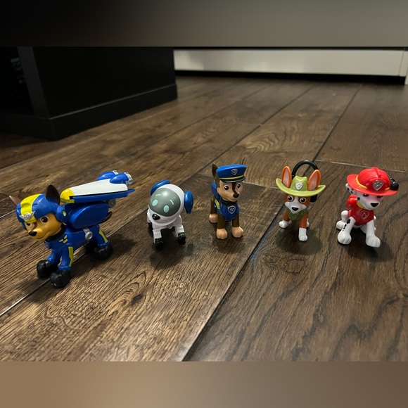 Paw Patrol; Miscellaneous Pups/Figures (9) - Picture 3 of 4